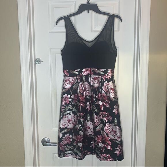Enfocus Studio Black Floral A Line Dress Size 8 - Picture 8 of 9